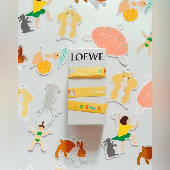 Loewe Accessories - 🧡 Suna Fujita x Loewe Limited Edition Art Anime with Ribbon + shopping bag